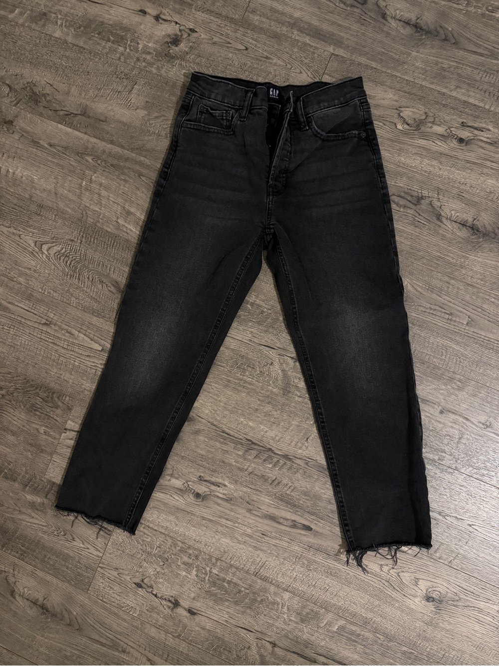 GAP Cheeky Straight Cropped Jeans with Raw Hem